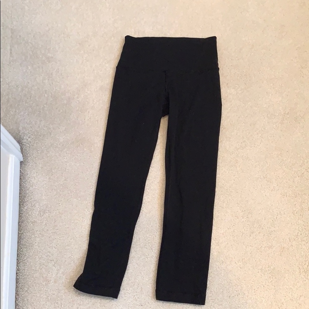 Lululemon Wunder Under size 4 in black- Luon